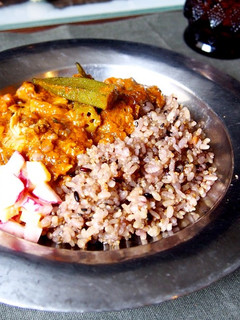 鯖缶とオクラのココナッツカレー-レシピのメイン写真