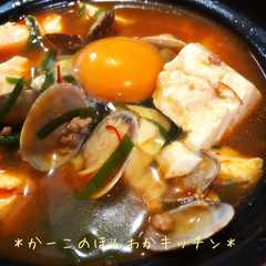 รูปของ スープが美味しいスンドゥブ