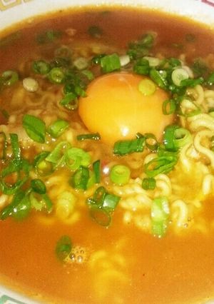 生卵でとろ〜り辛ラーメン-レシピのメイン写真
