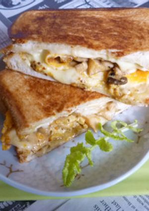 エリンギ卵焼き+チーズのホットサンド-レシピのメイン写真
