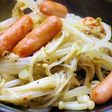 朝食やお弁当に♪ポークビッツともやし炒め