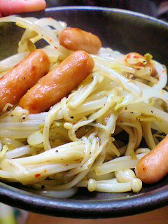 朝食やお弁当に♪ポークビッツともやし炒め-レシピのメイン写真