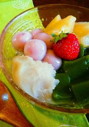生の苺で白玉を!「抹茶あんみつ」-レシピのメイン写真