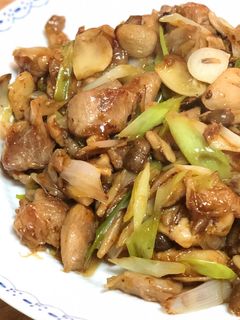 簡単ぷりぷり!鶏もも肉のガーリックバターチキン-レシピのメイン写真