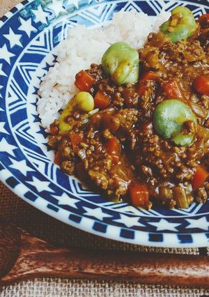 ルウで簡単！ホクホクそら豆のキーマカレー-レシピのメイン写真