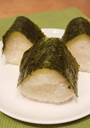 純正ごま油で塩にぎり-レシピのメイン写真