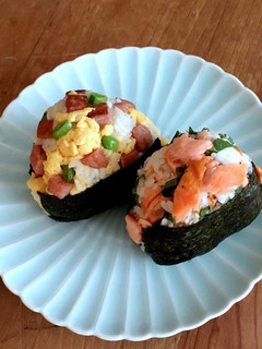 贅沢おにぎり(スパム・焼き鮭)-レシピのメイン写真