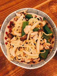 簡単★オクラ×しめじ×鶏肉の塩焼きそば-レシピのメイン写真