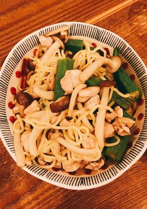 簡単★オクラ×しめじ×鶏肉の塩焼きそば-レシピのメイン写真