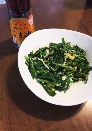 ニラ玉はごま油風味がお好み♪-レシピのメイン写真