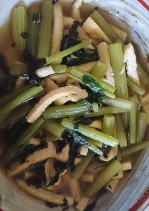 フキの胡麻油炒め♥️葉っぱも煮浸し-レシピのメイン写真