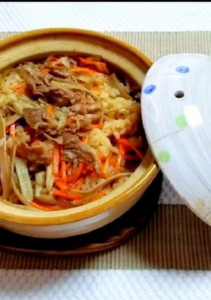 牛肉の土鍋炊き込みご飯-レシピのメイン写真