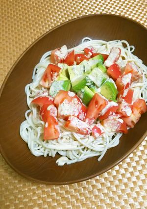 アボカドとトマトのサラダうどん-レシピのメイン写真