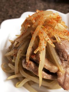 ダシダで!豚肩ロースともやし炒め-レシピのメイン写真