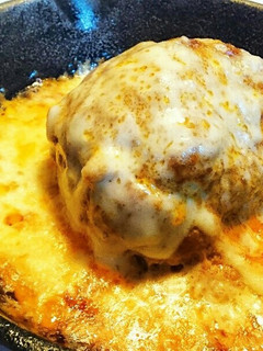 スキレットで簡単にチーズハンバーグ-レシピのメイン写真
