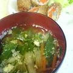 รูปของ セロリの葉っぱのスープ
