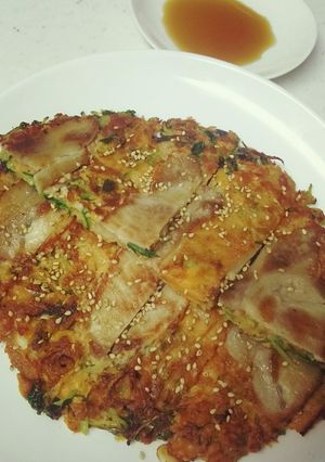 キムチと豆苗と豚肉とチ—ズのチヂミ-レシピのメイン写真