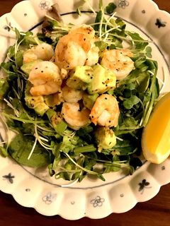ガーリックシュリンプとアボカドのサラダ-レシピのメイン写真