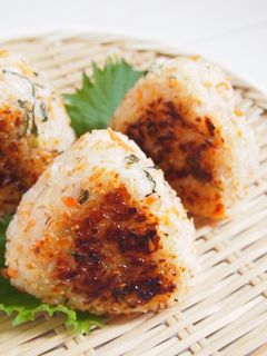 シャケと紫蘇の焼きおにぎり-レシピのメイン写真