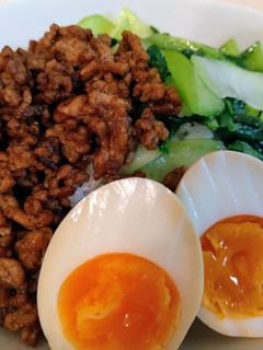 ゆで卵のついでに*味玉そぼろ丼-レシピのメイン写真