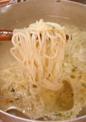 最速の薄いスープの豚骨ラーメン-レシピのメイン写真