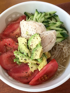 ごま油が香る☆ふるる冷麺アボカド仕立て-レシピのメイン写真