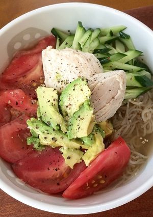 ごま油が香る☆ふるる冷麺アボカド仕立て-レシピのメイン写真