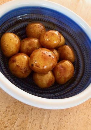 ピカピカ！新じゃがのバター照り煮。-レシピのメイン写真