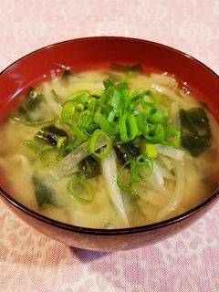 モヤシと大根とワカメのお味噌汁♡-レシピのメイン写真