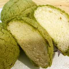 รูปของ サクサク宇治抹茶メロンパン