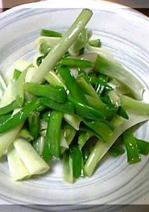 茹でて和えるだけ!庄内アサツキのサラダ-レシピのメイン写真