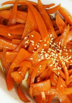 胡麻油で香ばしにんじんしりしり-レシピのメイン写真