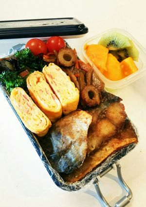 お弁当(5/2)★塩鯖唐揚カレー風味弁当-レシピのメイン写真
