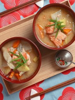 鮭とたっぷり根菜の酒粕味噌汁-レシピのメイン写真