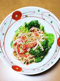 ブロッコリーとカニカマのごま酢和え-レシピのメイン写真