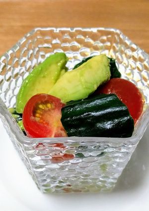 アボガドと彩り野菜の和え物-レシピのメイン写真