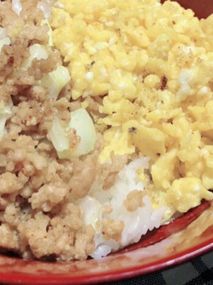 残ったひき肉で簡単そぼろ丼-レシピのメイン写真