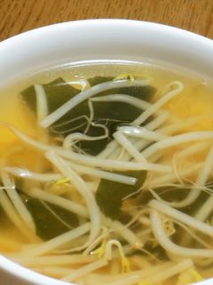 *超簡単♡もやしとわかめのコンソメスープ-レシピのメイン写真