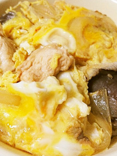 お手軽ランチ♪平茸と新玉ねぎの親子丼-レシピのメイン写真