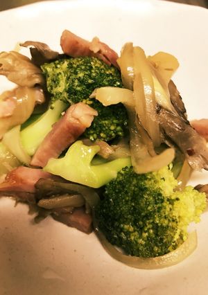 ちゃちゃっとブロッコリーと舞茸炒め-レシピのメイン写真