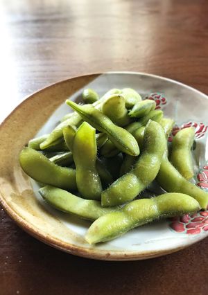 塩茹でより美味しい！お砂糖で茹でる枝豆。-レシピのメイン写真