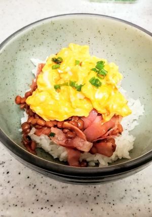 納豆ベーコン卵乗せごはん-レシピのメイン写真