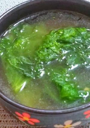 鶏の茹で汁で作ったレタスのスープ-レシピのメイン写真