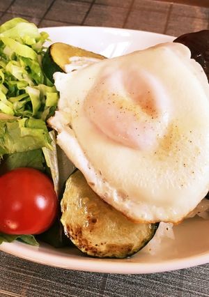 冷凍保存ハンバーグの簡単ロコモコ丼-レシピのメイン写真