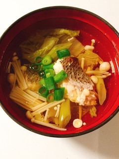 ダシが効いてる♬ 鯛と白菜のお吸い物-レシピのメイン写真