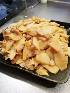 タケノコと豚肉炒め-レシピのメイン写真