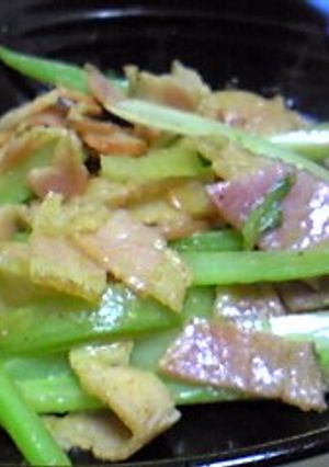 セロリとベーコンのカレー風味炒め-レシピのメイン写真
