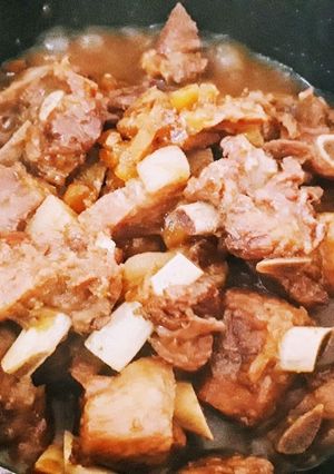 ご飯が進む☆スペアリブとパイン煮込み-レシピのメイン写真