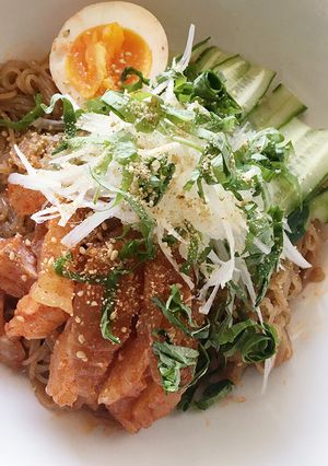 お刺身も甘辛美味！ふるるビビン冷麺-レシピのメイン写真