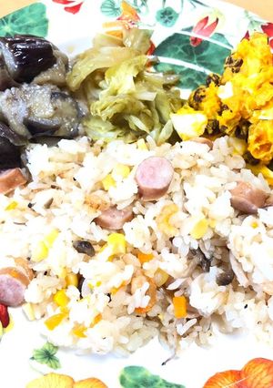 ピラフとおかず3品が炊飯器で完成！-レシピのメイン写真